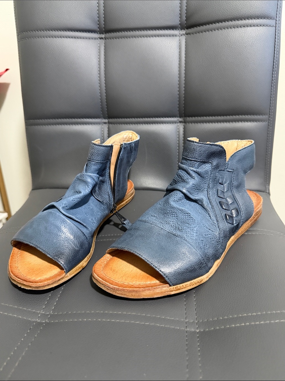 Miz Mooz Flaire Wide Sandals Size 6.5/7